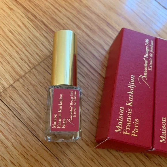 Maison Francis Kurkdjian Rouge 540 Red Packaging - Picture 2 of 7